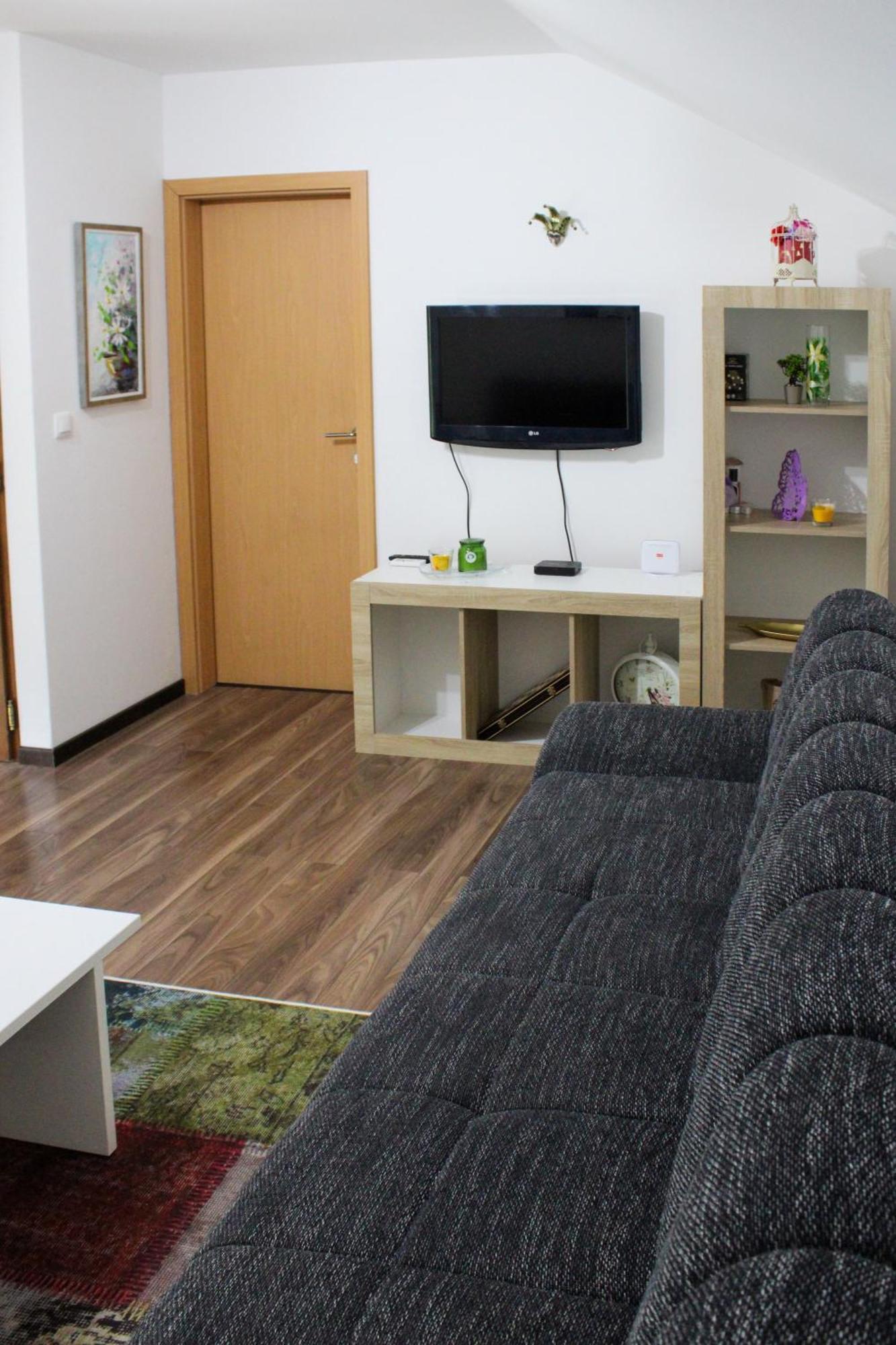 Apartman Nadja&Dani Kulen Vakuf Eksteriør billede